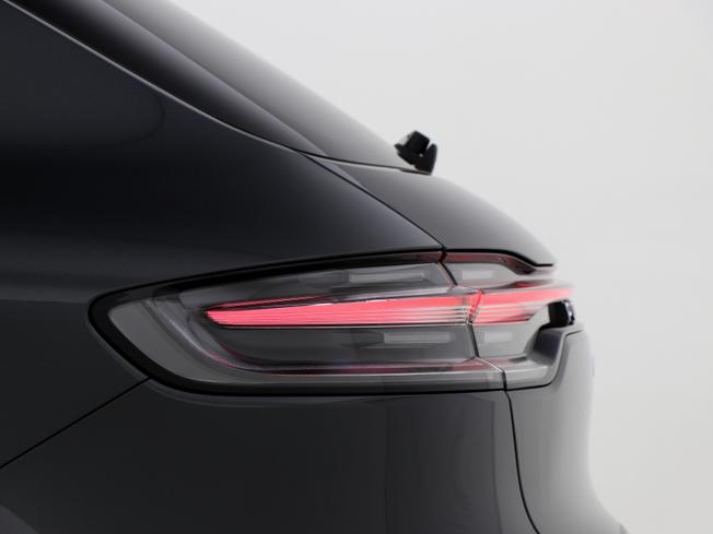 PORSCHE Macan Photo 19