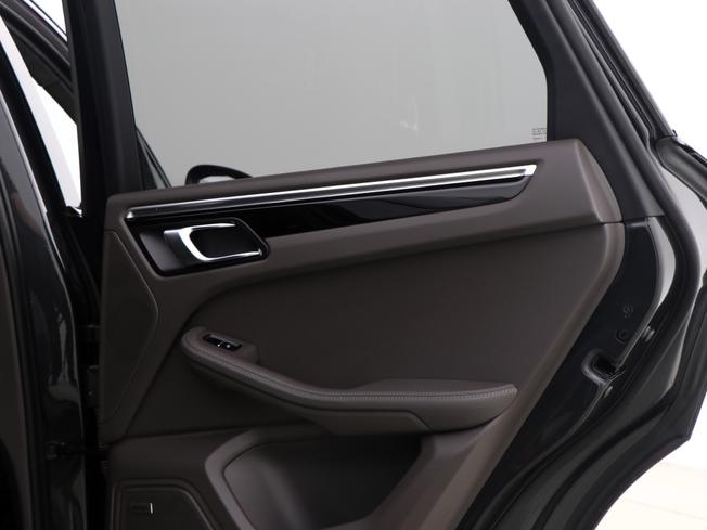PORSCHE Macan Photo 28