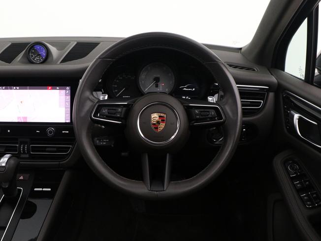 PORSCHE Macan Photo 30