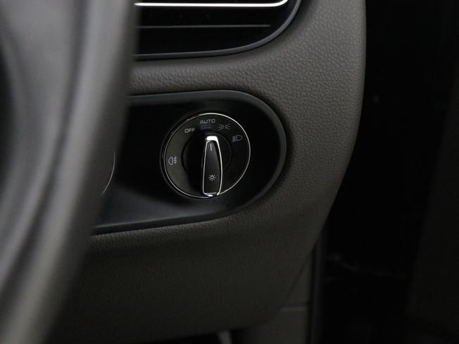 PORSCHE Macan Photo 39