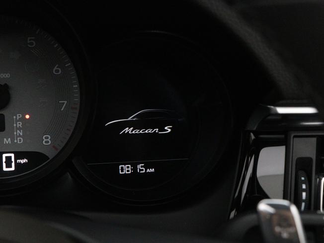 PORSCHE Macan Photo 40