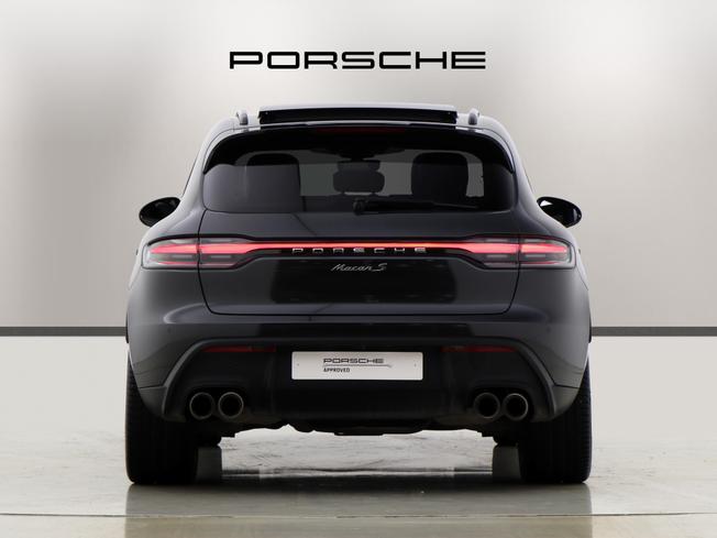 PORSCHE Macan Photo 8