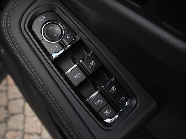 Porsche Macan Photo 23
