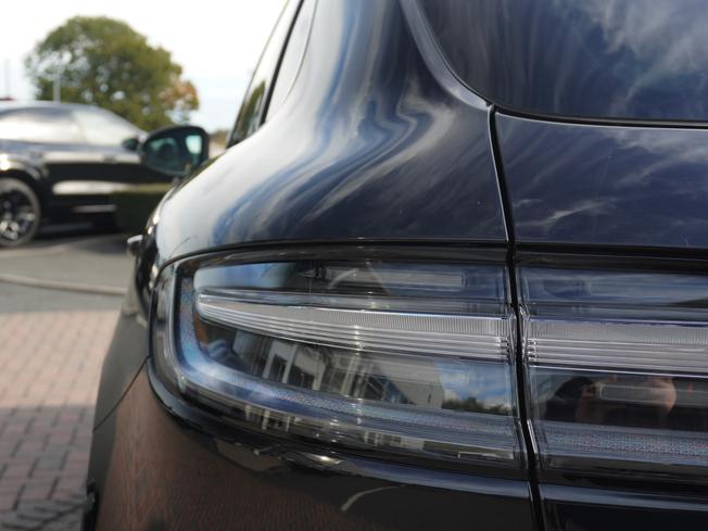 Porsche Macan Photo 36