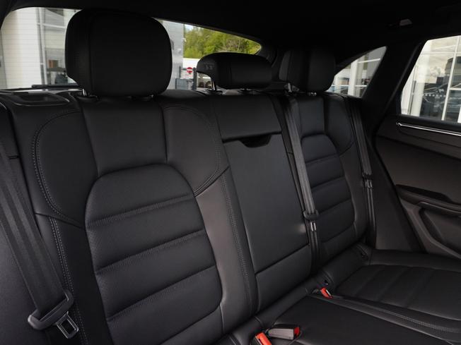 Porsche Macan Photo 9