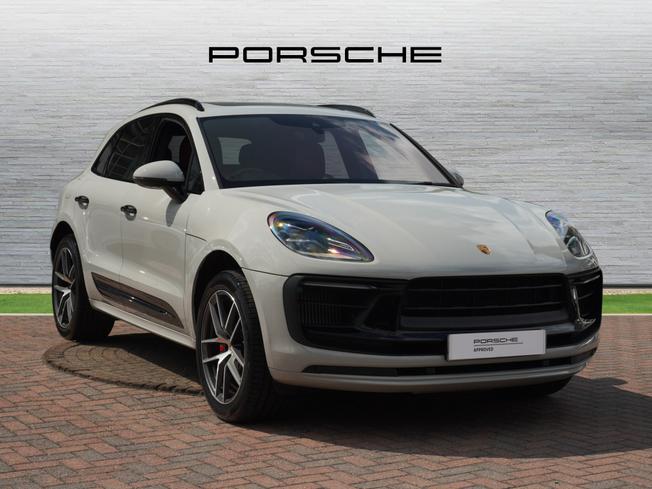 PORSCHE Macan Photo 1