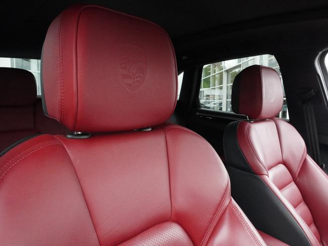 PORSCHE Macan Photo 18