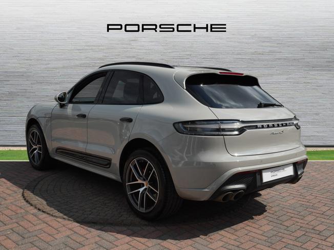PORSCHE Macan Photo 2