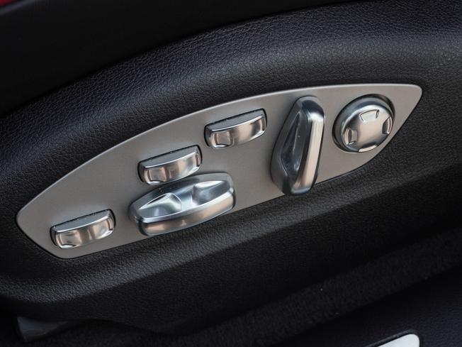PORSCHE Macan Photo 39
