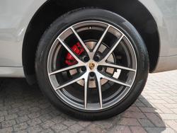 PORSCHE Macan Photo 4