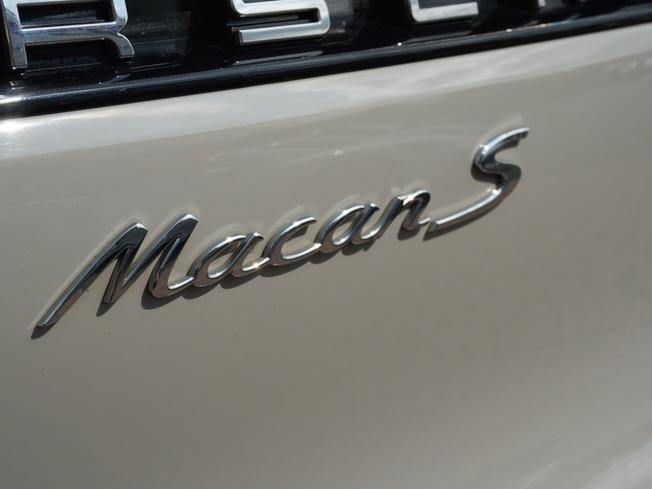 PORSCHE Macan Photo 44