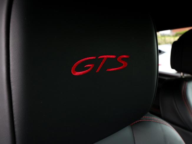 PORSCHE Macan Photo 15
