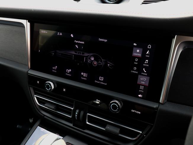 PORSCHE Macan Photo 17