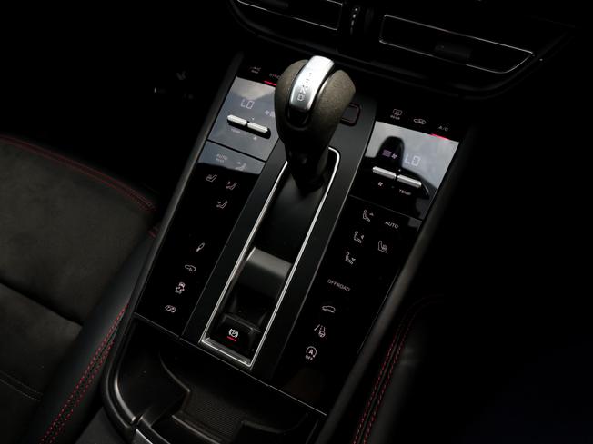 PORSCHE Macan Photo 18