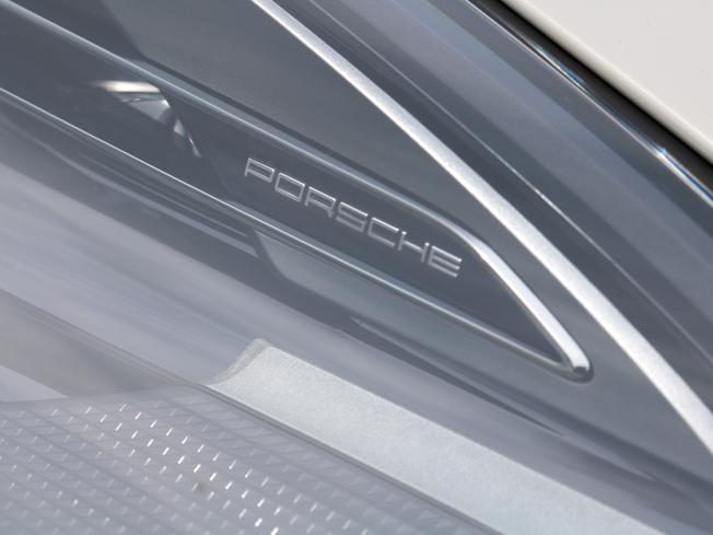 PORSCHE Macan Photo 32