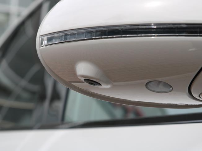 PORSCHE Macan Photo 37