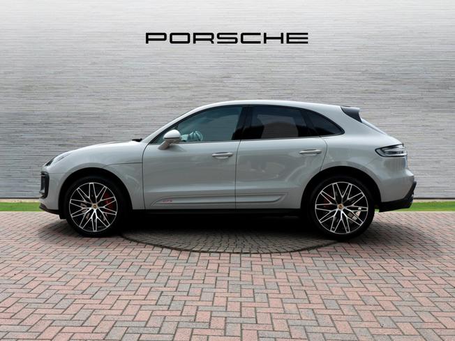 PORSCHE Macan Photo 4