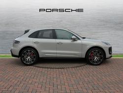 PORSCHE Macan Photo 5