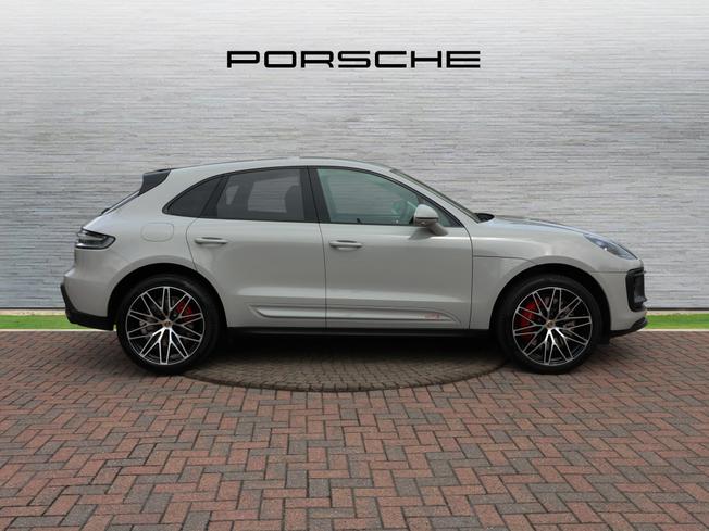 PORSCHE Macan Photo 5