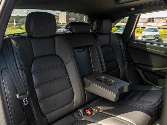 PORSCHE Macan Photo 14