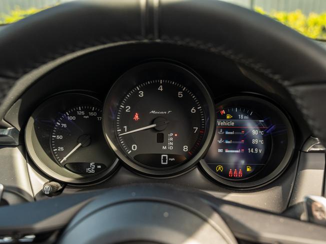 PORSCHE Macan Photo 19