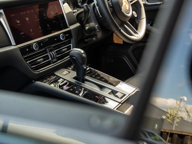 PORSCHE Macan Photo 24