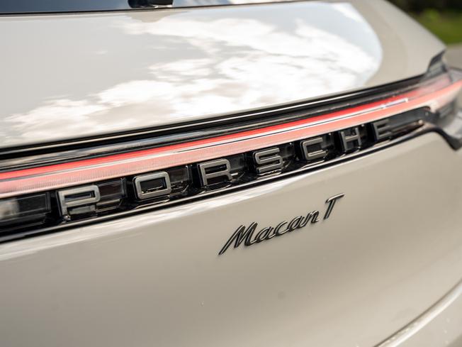PORSCHE Macan Photo 39