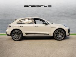 PORSCHE Macan Photo 5