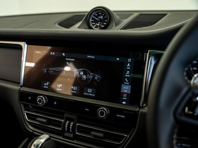 PORSCHE Macan Photo 24