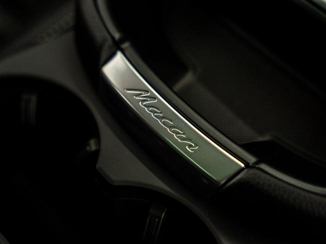 PORSCHE Macan Photo 30