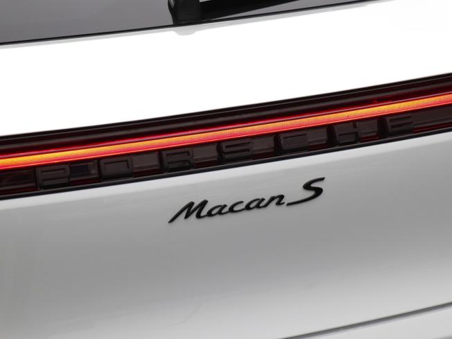 PORSCHE Macan Photo 12