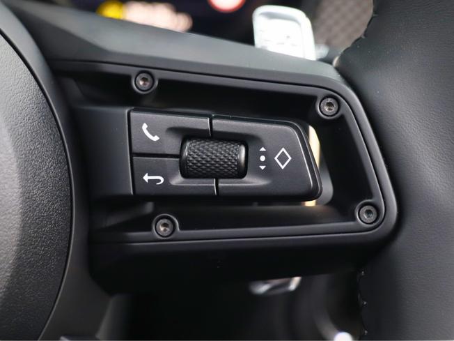 PORSCHE Macan Photo 22