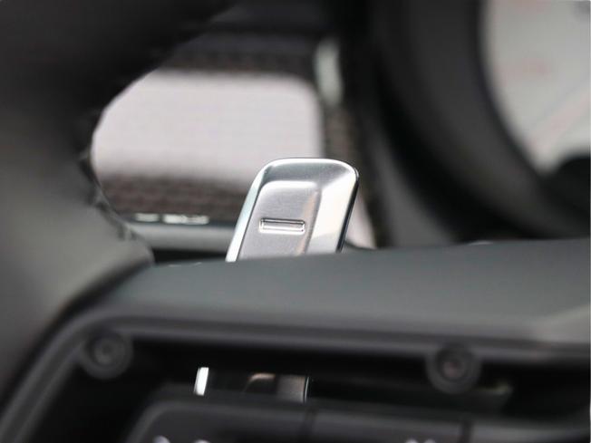 PORSCHE Macan Photo 25