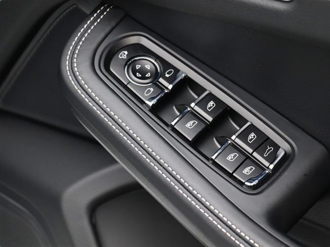 PORSCHE Macan Photo 27