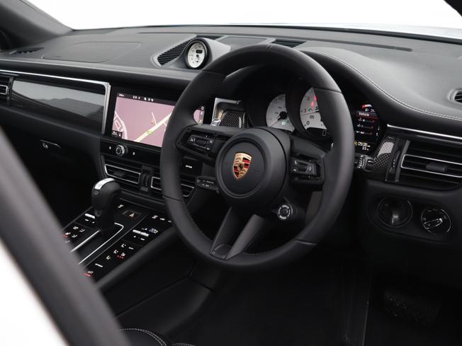 PORSCHE Macan Photo 34