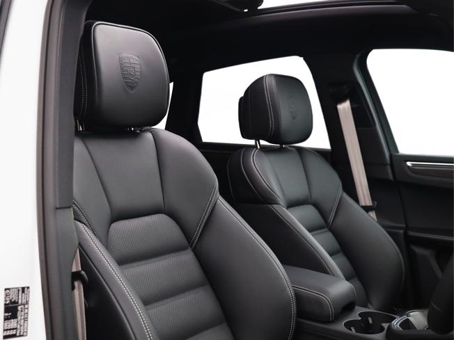 PORSCHE Macan Photo 36