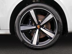 PORSCHE Macan Photo 4