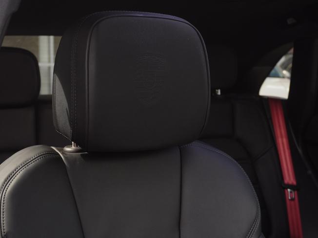 PORSCHE Macan Photo 17