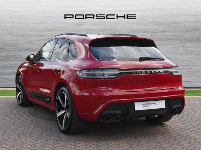 PORSCHE Macan Photo 2