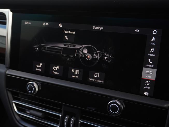 PORSCHE Macan Photo 31
