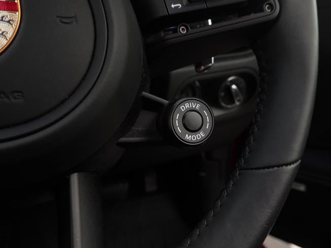 PORSCHE Macan Photo 39