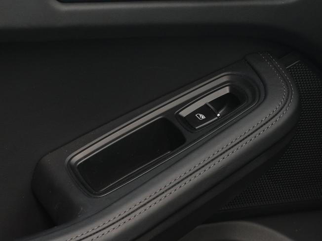 PORSCHE Macan Photo 44