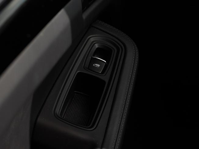 PORSCHE Macan Photo 48