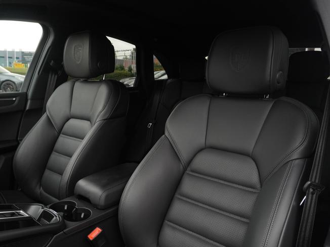 PORSCHE Macan Photo 14