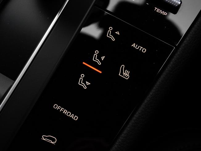 PORSCHE Macan Photo 19