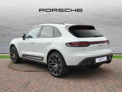 PORSCHE Macan Photo 2