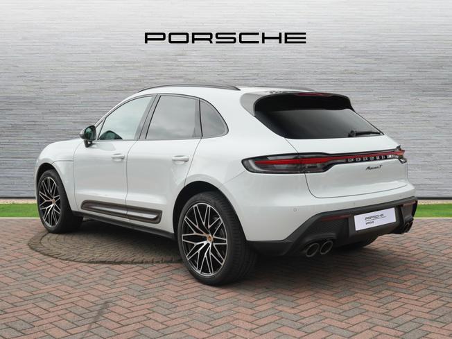 PORSCHE Macan Photo 2