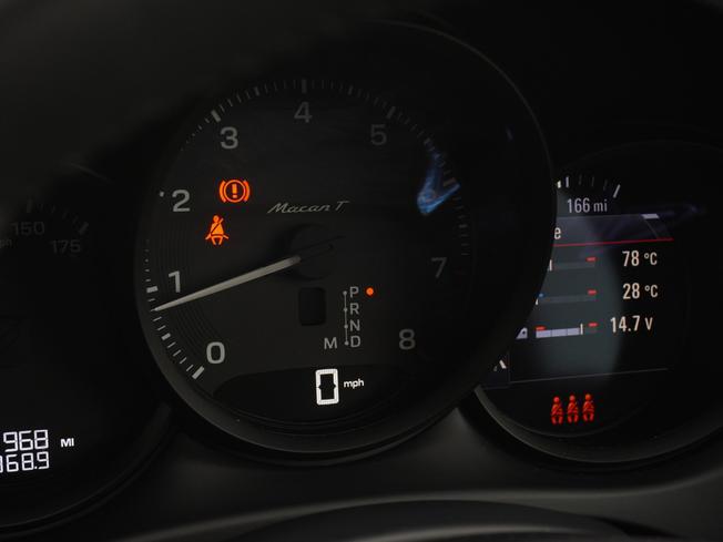 PORSCHE Macan Photo 23