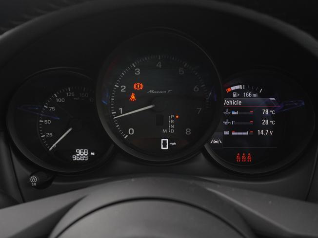 PORSCHE Macan Photo 26