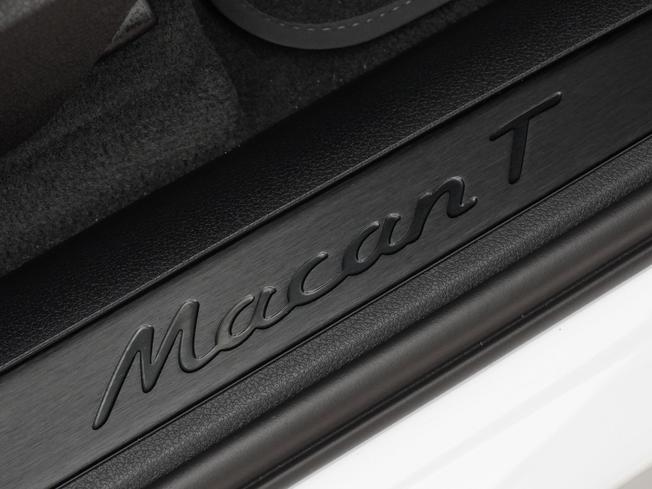 PORSCHE Macan Photo 30